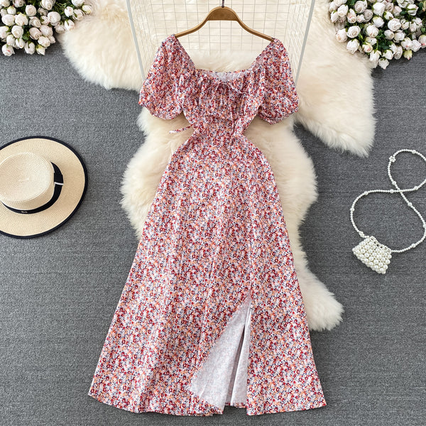 Rochie Arimatea rosie cu imprimeu floral si decolteu patrat