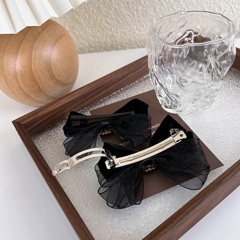 Accesoriu de par tip fundita cu clips sau clama