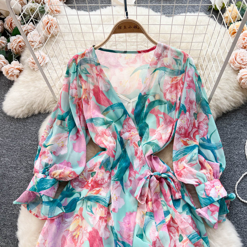 Rochie Gina verde cu decolteu in V si imprimeu floral