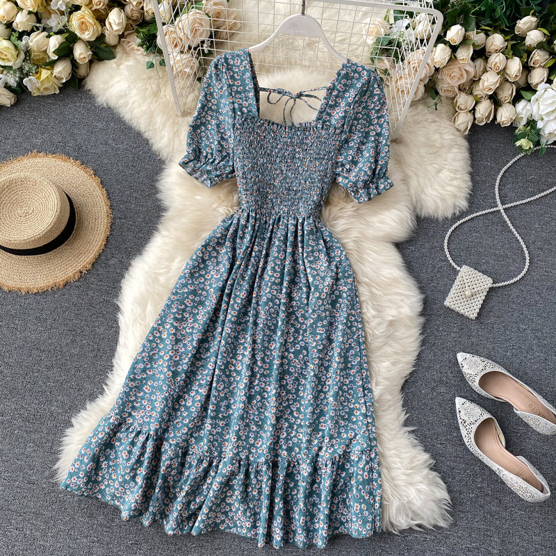 Rochie Danisha verde deschis cu imprimeu floral, decolteu patrat si maneci scurte, bufante