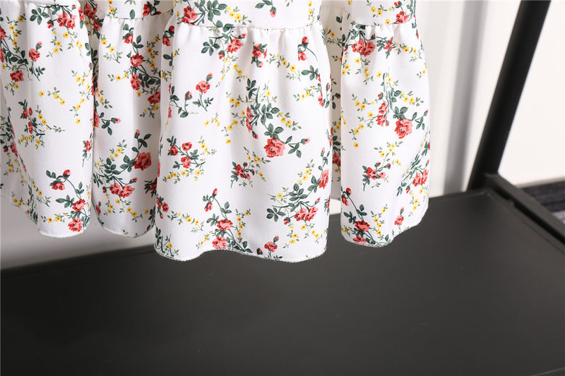 Rochie Danisha alba cu imprimeu floral, decolteu patrat si maneci scurte, bufante