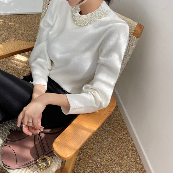 Pulover Ayana alb accesorizata cu perle