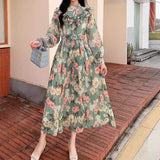 Rochie Chloe verde cu volanase si curea accesorizata