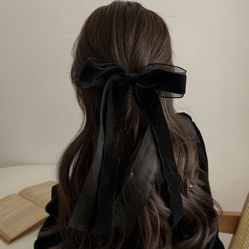 Agrafa de par tip funda din catifea cu margini din organza