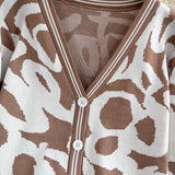 Set Abani bej din tricot compus din pantaloni si jerseu cu animal print