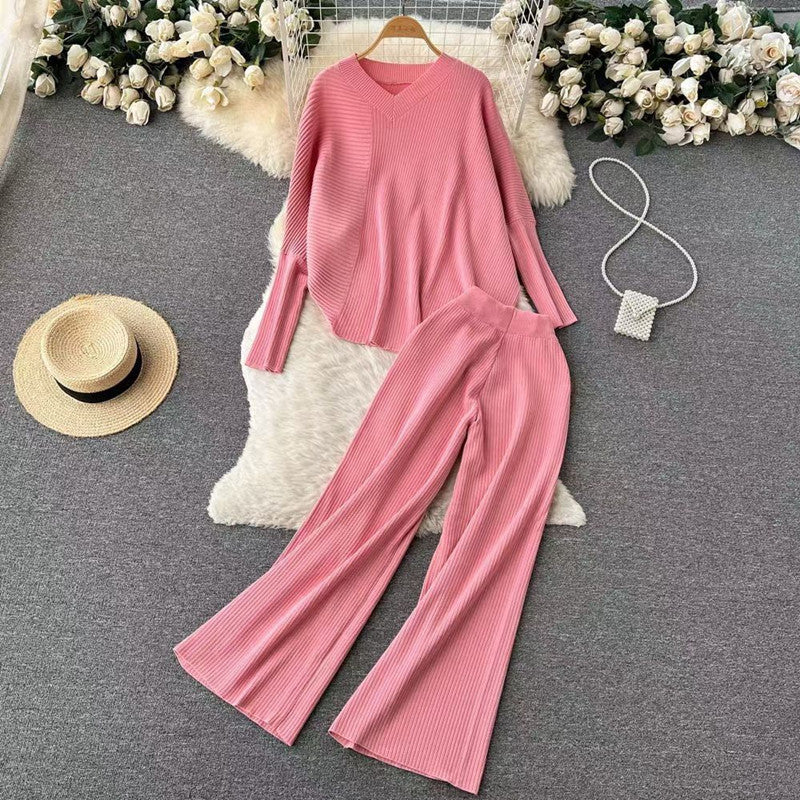 Set Kay roz compus din doua piese din tricot