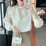 Bluza Ezri cu guler accesorizat cu nod si perle