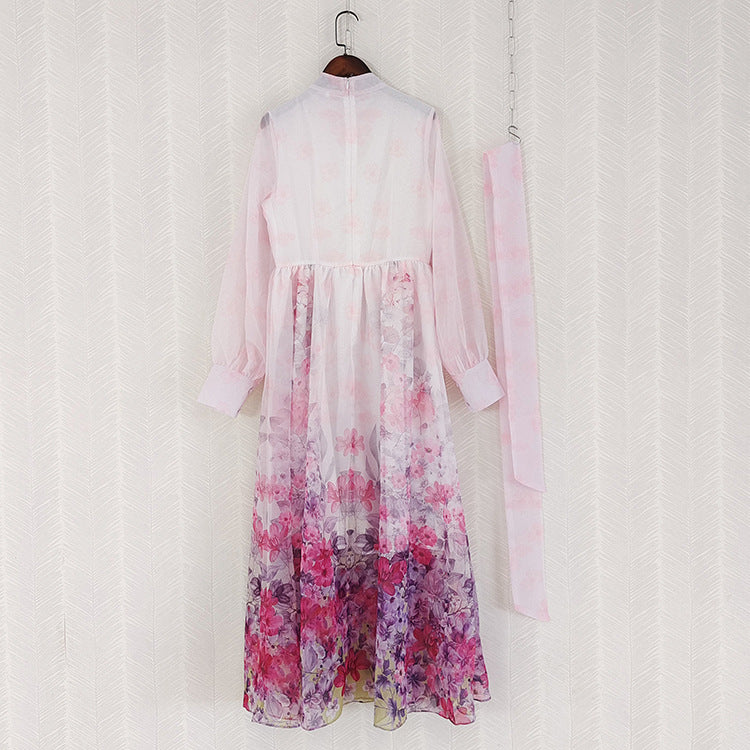 Rochie Finesse roz cu imprimeu floral si nasturi eleganti