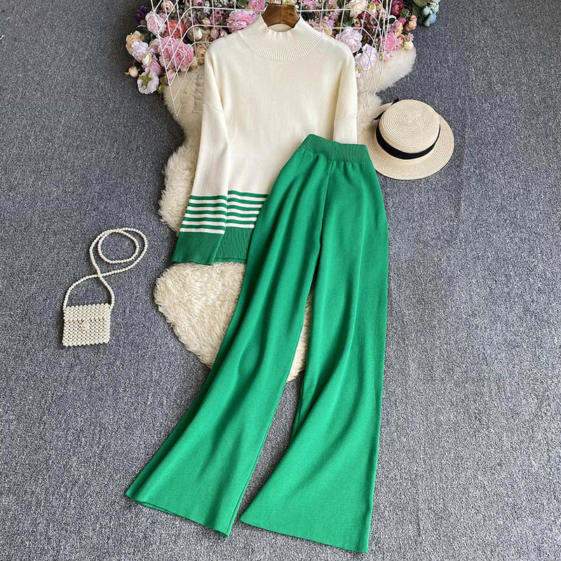 Compleu Magdy verde compus din bluza si pantaloni
