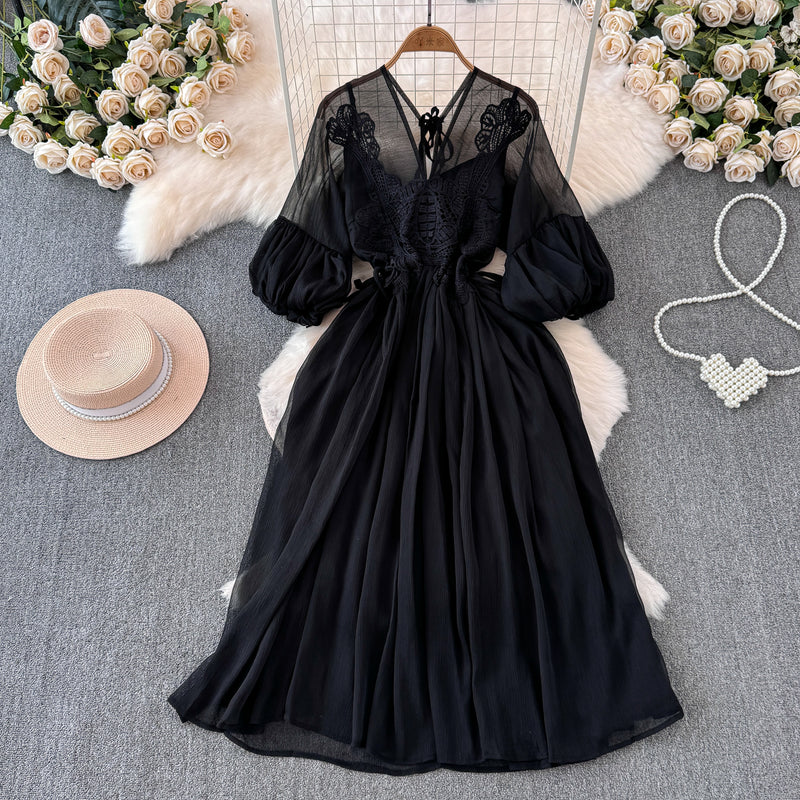 Rochie Capella plisata, cu maneci tip clopot si broderie florala