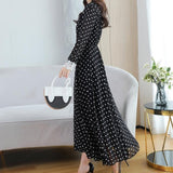 Rochie Adora neagra cu mansete din dantela si imprimeu buline