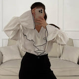 Camasa Bella cu decolteu in V si volanase