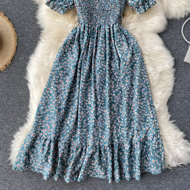 Rochie Danisha verde deschis cu imprimeu floral, decolteu patrat si maneci scurte, bufante