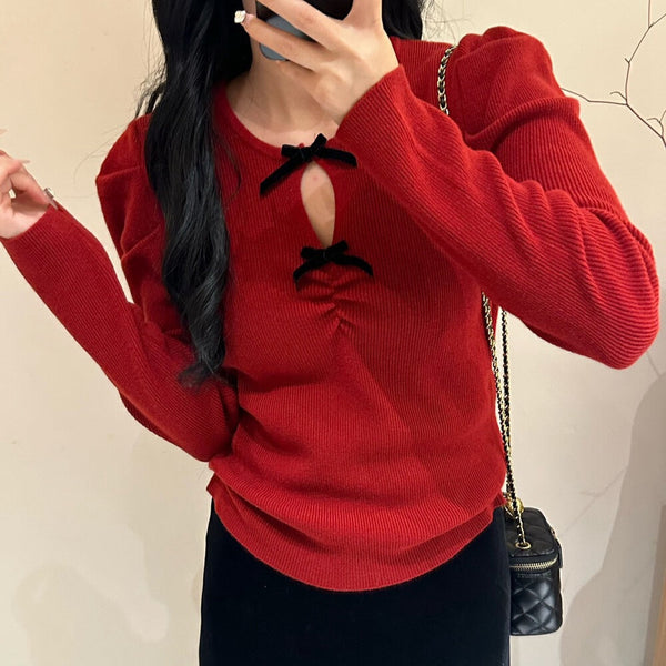 Bluza Farah din tricot reiat cu decolteu accesorizat cu fundite