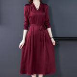 Rochie Lanissa cu decolteu in V si cordon accesorizat