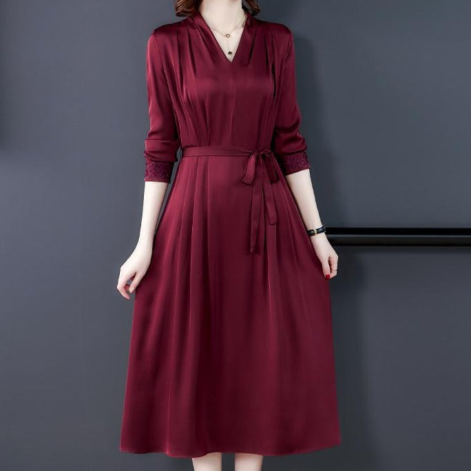 Rochie Lanissa cu decolteu in V si cordon accesorizat