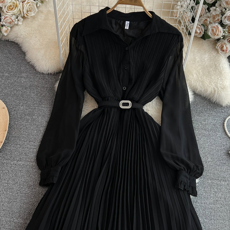 Rochie Hanelore neagra cu pliuri si curea accesorizata