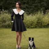 Rochie Garcy neagra cu guler lat