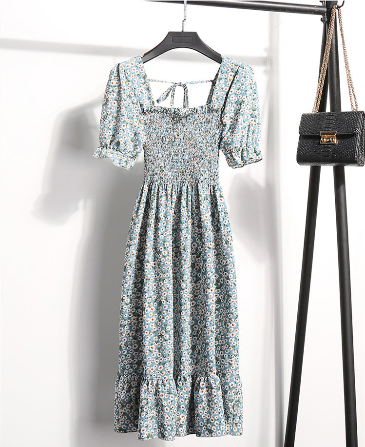 Rochie Danisha verde deschis cu imprimeu floral, decolteu patrat si maneci scurte, bufante