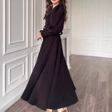 Rochie Darlys cu guler lat si nasturi decorativi