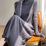 Rochie Fiora cu nasturi la mansete