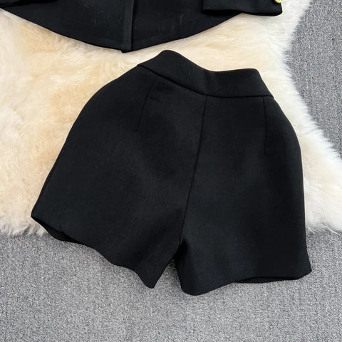 Pantaloni scurti Nereida cu talie elastica si buzunare laterale