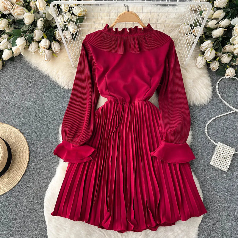 Rochie Nicolette visinie plisata cu volanase la mansete