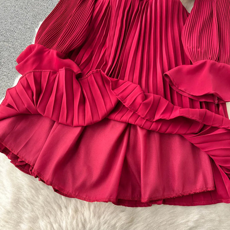 Rochie Nicolette visinie plisata cu volanase la mansete