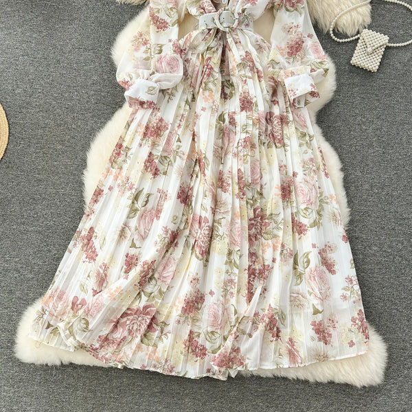 Rochie Chloe alba cu volanase si curea accesorizata