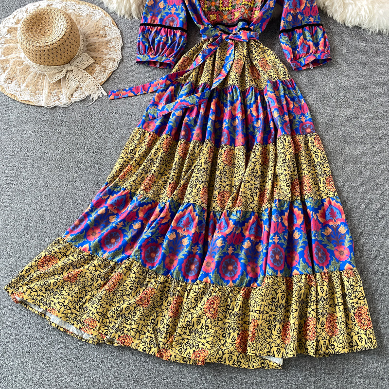Rochie Fedima albastra cu detalii brodate si cordon accesorizat