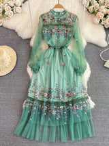 Rochie Laila verde cu broderie florala