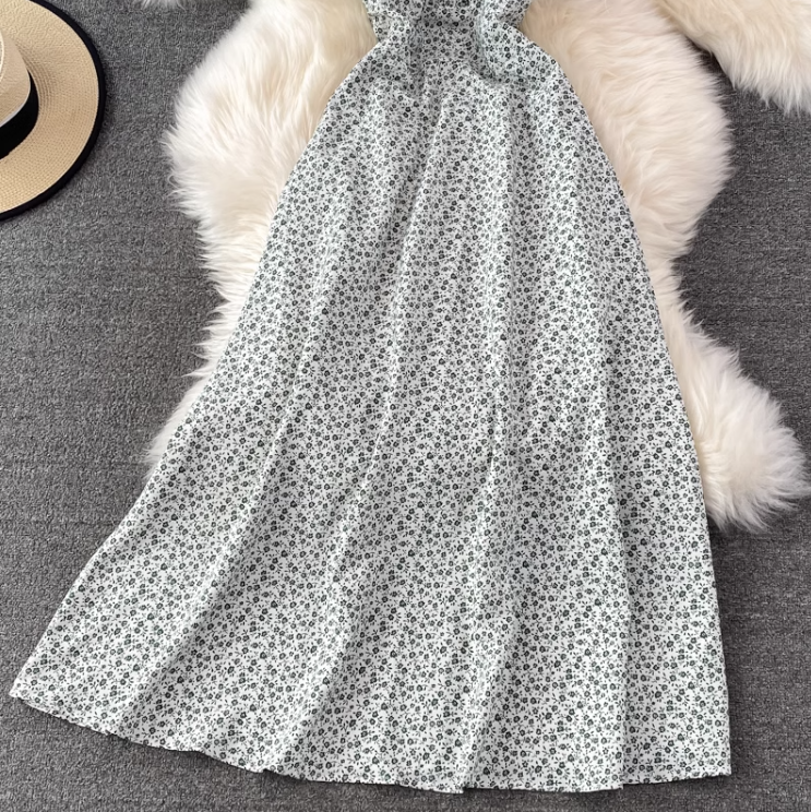 Rochie Nacca alba cu flori verzi si snur decorativ