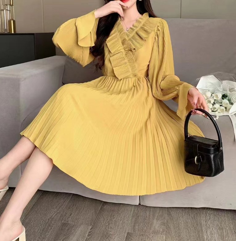 Rochie Nicolette galben plisata cu volanase la mansete