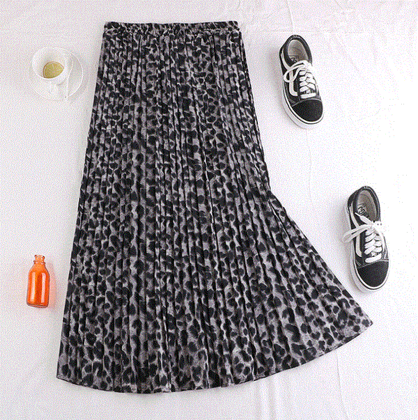 Fusta Vandana neagra cu animal print