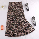 Fusta Vandana maro inchis cu animal print