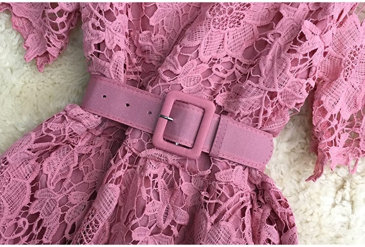 Rochie roz Mirona din dantela, cu maneci scurte si curea accesorizata