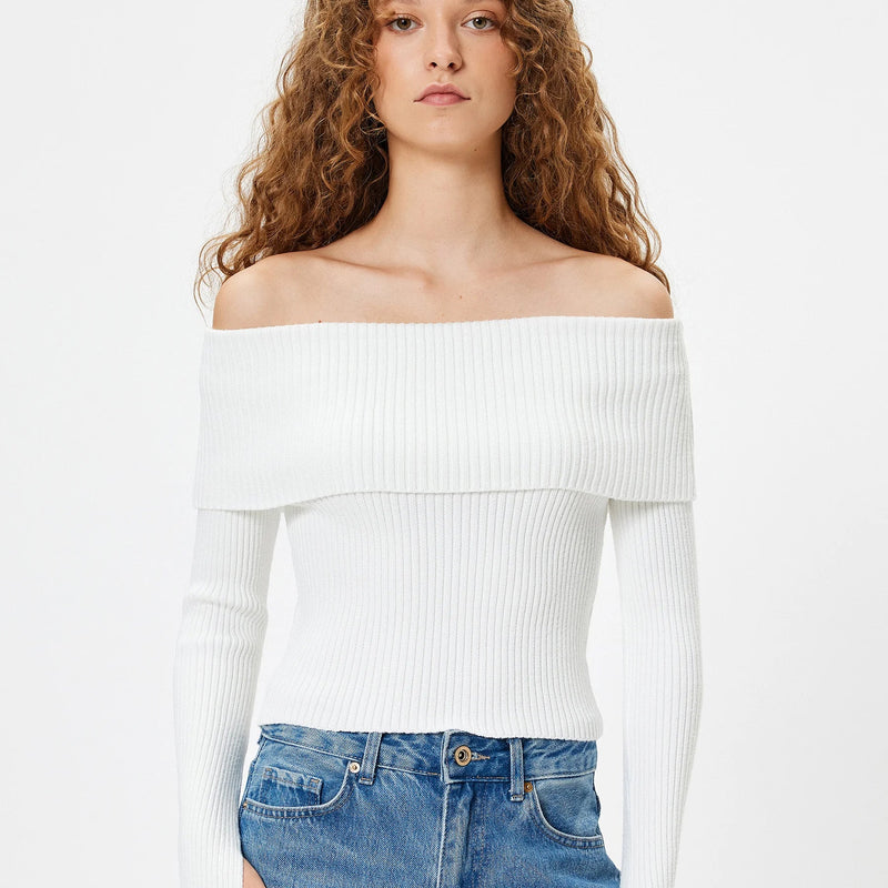 Bluza Unnoa din tricot cu decolteu barcuta cu umeri goi