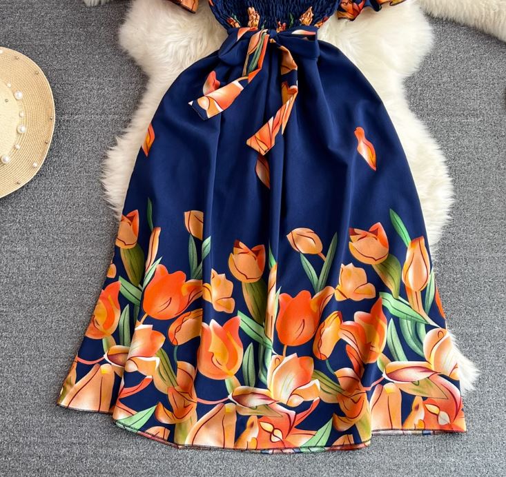Rochie Lanna bleumarin cu decolteu patrat si imprimeu floral