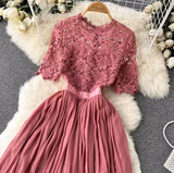 Rochie Loralis roz din dantela brodata si pliuri