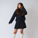 Set tricotat Frida - compus din bluza si fusta cu pliuri