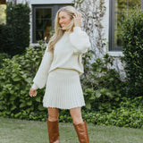 Set tricotat Frida - compus din bluza si fusta cu pliuri