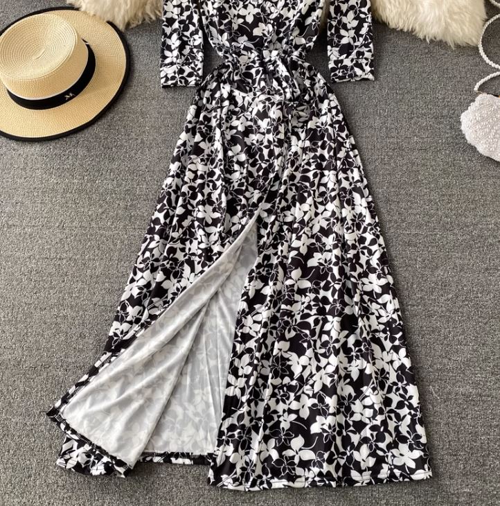Rochie Artella negru petrecuta cu decolteu in V