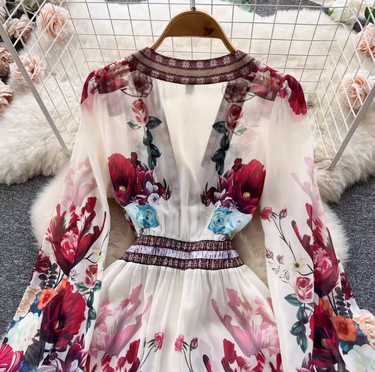 Rochie Oshea crem cu nasturi si imprimeu floral