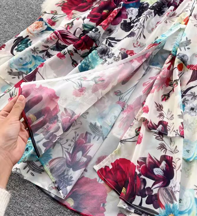 Rochie Oshea crem cu nasturi si imprimeu floral