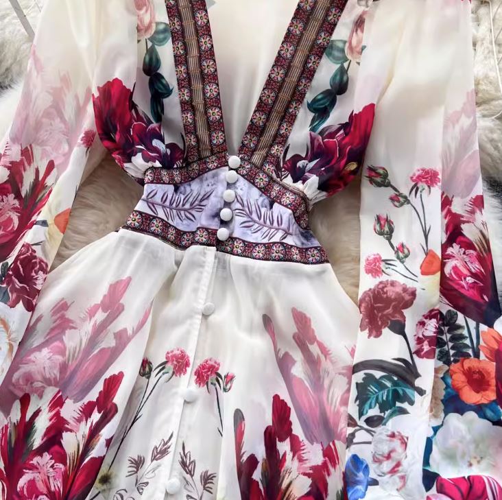 Rochie Oshea crem cu nasturi si imprimeu floral