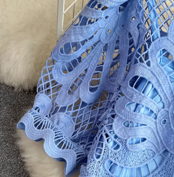Rochie Ophelia albastru din dantela brodata