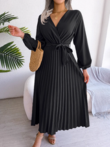 Rochie Mirida neagra cu pliuri si cordon accesorizat