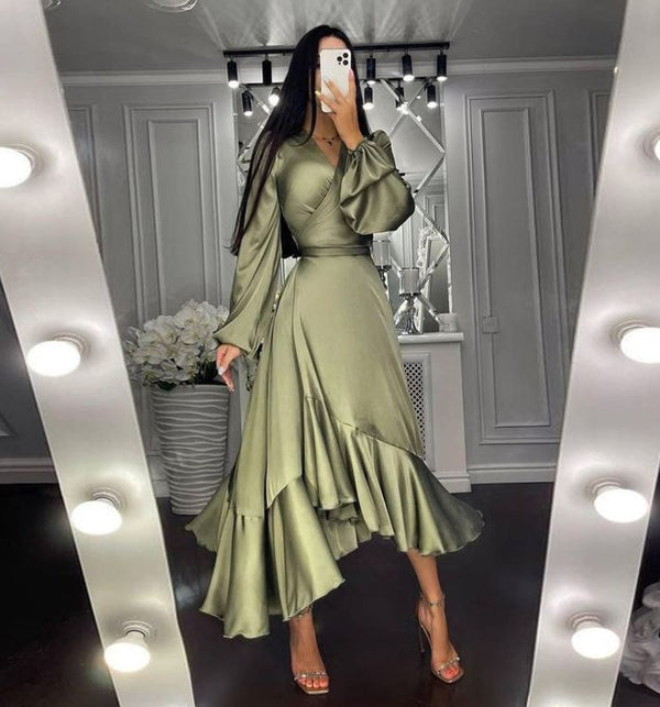 Rochie Ethni verde cu decolteu in V si volanase