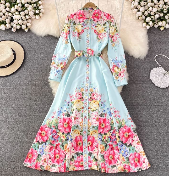 Rochie Danarys albastra cu imprimeu floral si curea accesorizata