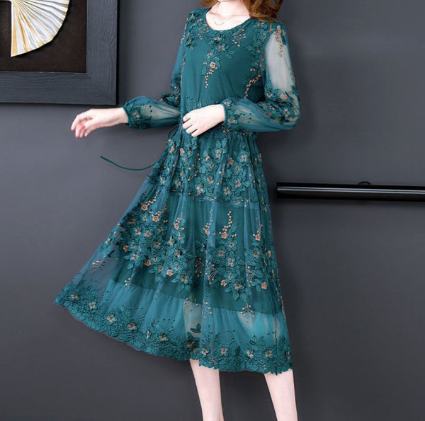 Rochie Dolla cu broderie florala